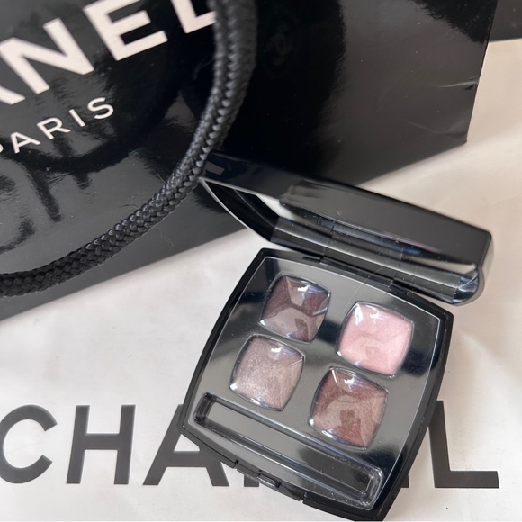 CHANEL Other - Chanel Les 4 Ombres #14 Mystic Eyes